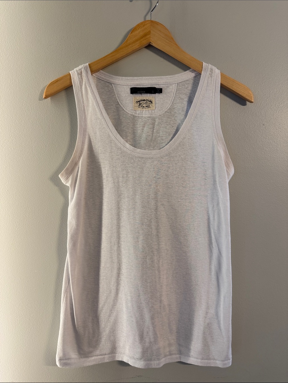 Prana White Scoop Neck Tank Top